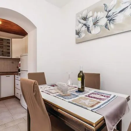 Charming One Bedroom - One Bedroom Apartmán